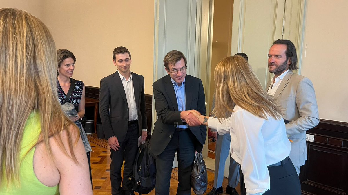 LITIO

Importante reunión de diputados con la delegación de Francia 🇫🇷  y la Oficina Científica de Asesoramiento Legislativo de <a href="/DiputadosAR/">Diputados Argentina</a> 

El tema central fue la cooperación entre ambos países para aumentar las inversiones en el campo tecnológico para eficientizar la