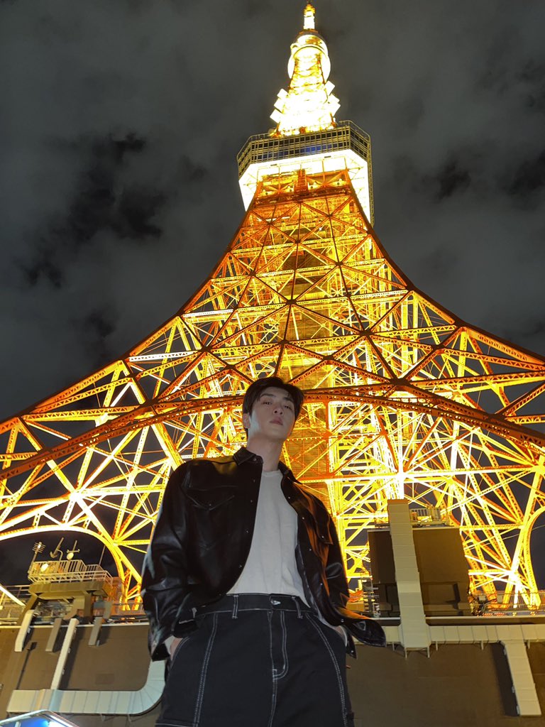 ONF_members's tweet photo. [#와이엇 #WYATT] TOKYO TOWER🗼
#ONF #THIS_IS_WYATT https://t.co/3X32Ajp7s1