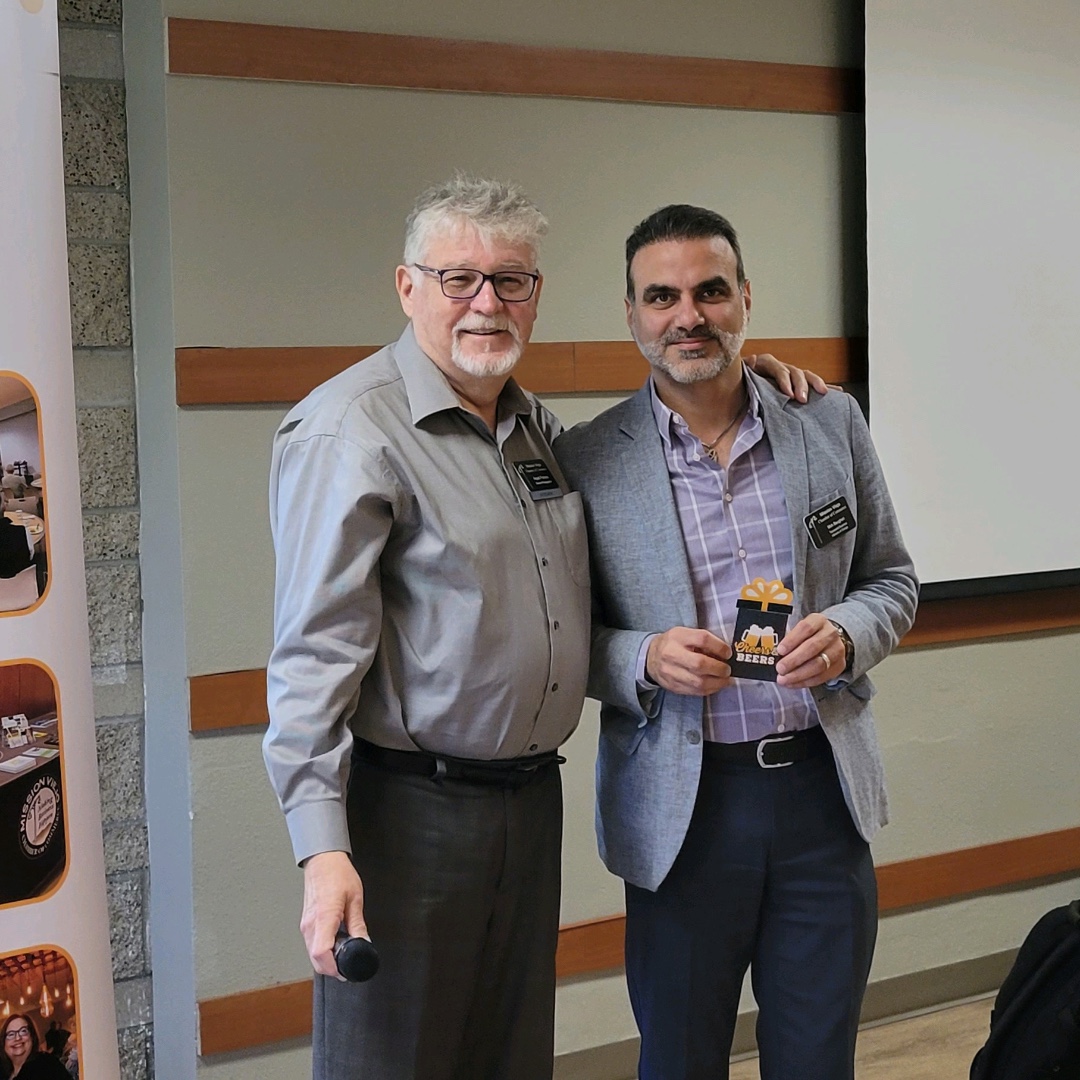 MViejoChamber's tweet photo. Daybreakers on November 14th, 2023!

🎉 Big congratulations to Moh Baugheri with Transworld Business Advisors of Orange for winning the gift card to Green Chile Cantina! 

A big shoutout to Jerry Bryant for making this possible. 
Enjoy the delicious treats! https://t.co/VZhfZLLywi