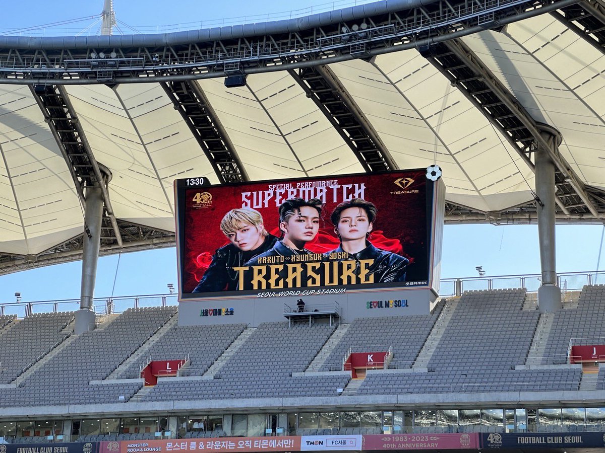 tHyunsuk's tweet photo. A special performance super match will feature HYUNHAYO! These are the moments before my big game starts, in an empty stadium, it’s sufficient to make me nervous yet enthusiastic about it because I can’t wait to relish the perfect day with Haruto and Yoshi. I’m so ready for this! https://t.co/7gQvtd6Hyg