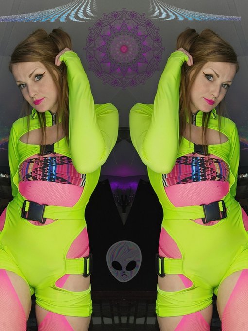 Entering virtual space in 11 min~ Join me???? 👽 https://t.co/uxFkpyjpYP https://t.co/GkTtzvk6RE<a href="/tag/mvsales"class="tags"><span>#mvsales</span></a>