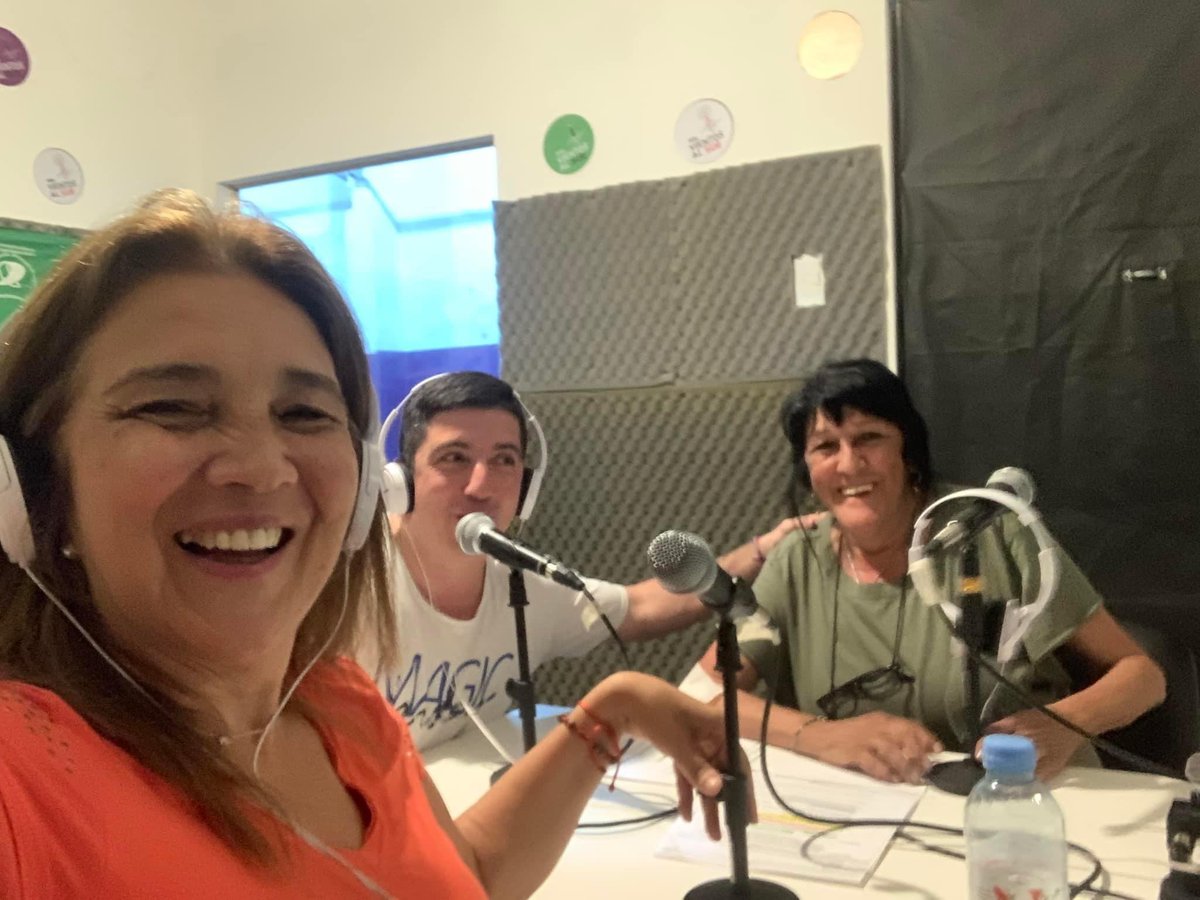 angegraciano's tweet photo. 📻• ¡Gracias por la invitación a la radio!

Intercambiamos reflexiones, sueños y esperanzas @DocenteAvoz https://t.co/vA2oZgEqwX