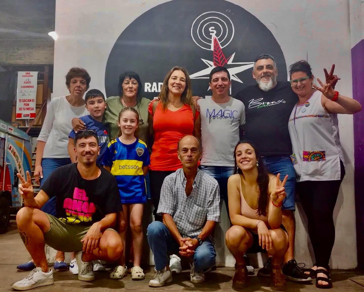 angegraciano's tweet photo. 📻• ¡Gracias por la invitación a la radio!

Intercambiamos reflexiones, sueños y esperanzas @DocenteAvoz https://t.co/vA2oZgEqwX