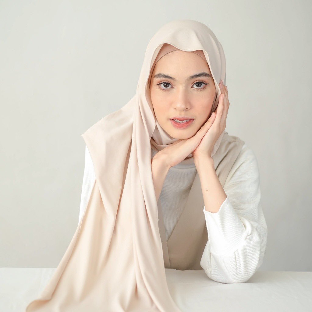 byuthings's tweet photo. Pashmina oval jersey comfyyy sat set!

Harga 65.000
https://t.co/b25heMD3bA https://t.co/66seGLrKx2