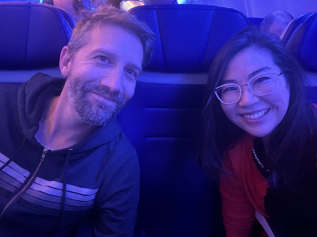 Meeting IRL on the plane from #RSNA24! We were only Twitter/X friends before. ⁦@DanielVargasMD⁩