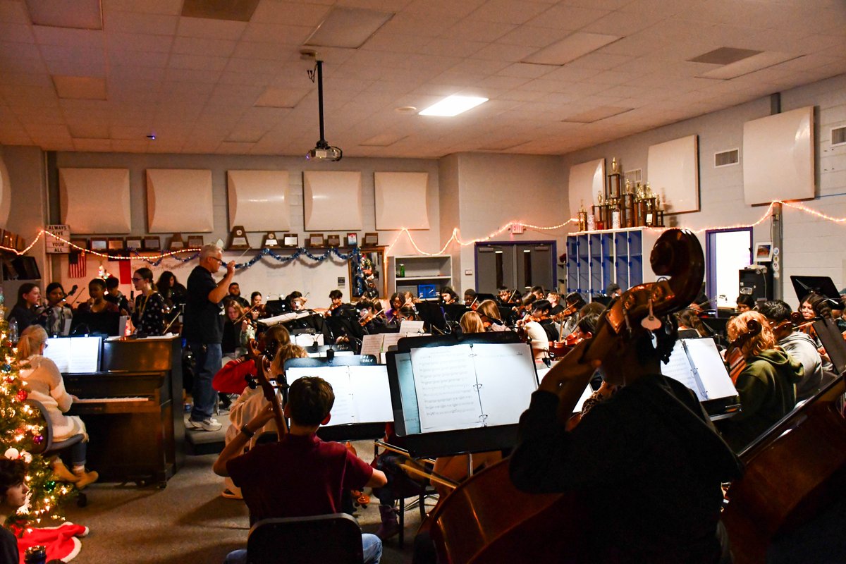 BryanISD's tweet photo. The #BryanHighSchool #ElectricLightOrchestra is in the final days of rehearsal before bringing this year's show to the Bryan ISD Performing Arts Center stage on Monday, Dec. 4 at 7 p.m.! Thank you @KBTXNews for stopping by today!
Get tickets here: https://t.co/0ZmSM0HXzA. https://t.co/CKrGKhGDqD