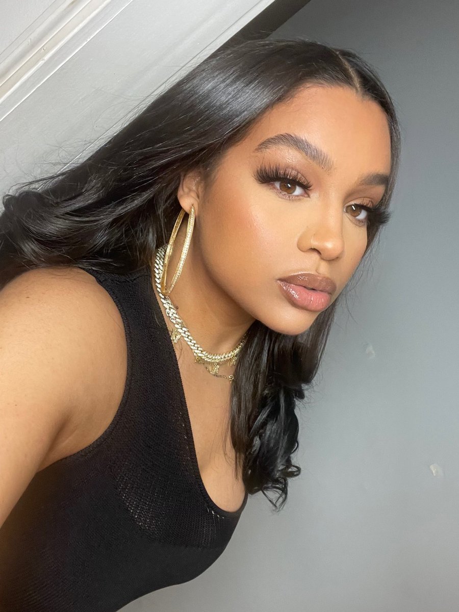 𝓒ᥫ᭡ tweet media