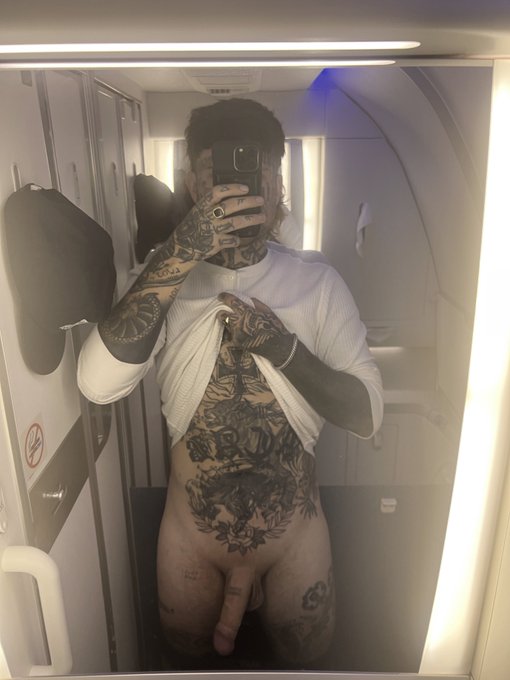 I&rsquo;ll do anything for airline benefits fr  https://t.co/4TWatOLPNG https://t.co/k5UPLOPntI