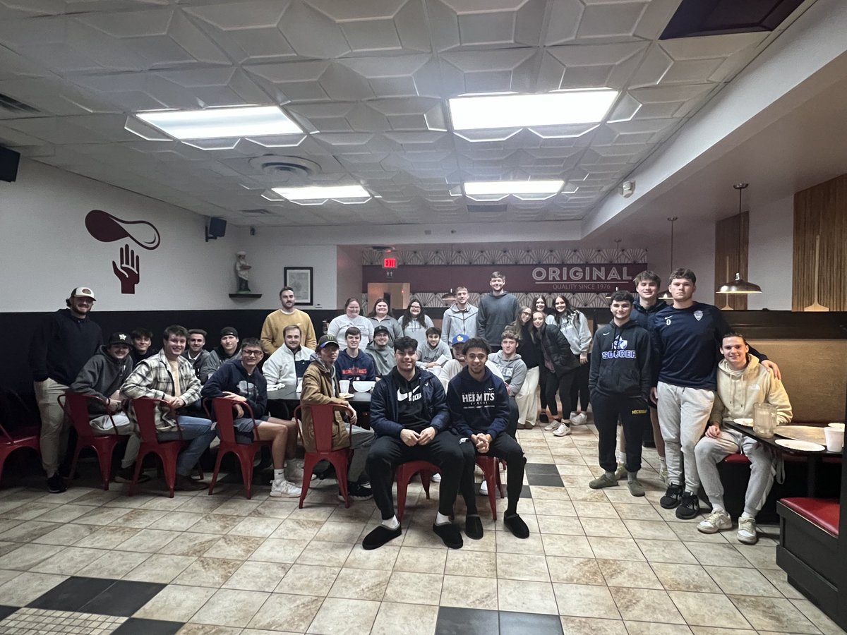 Sport management social evening with our great Community Day partners the Original Pizza Place. 

Celebrating two Dec grads who have accepted full-time jobs in pro sports. 

Celebrating having more women in the program than ever before. 

Celebrating... us.