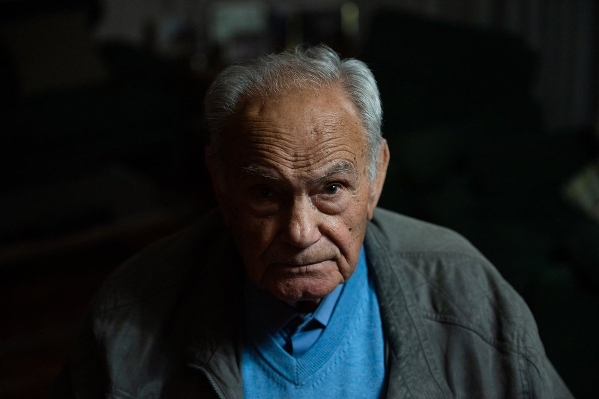 #ANTIFEIXISME | "Diuen que em vaig salvar de la pena de mort perquè tenia 21 anys, però n'havien afusellat de 17" directa.cat/hem-de-donar-t… Entrevista a Joan Busquets Verges, una de les darreres veus de la lluita antifranquista i llibertària dels maquis ✍️<a href="/RuesRu/">Ru</a> 📷Xavi Ariza