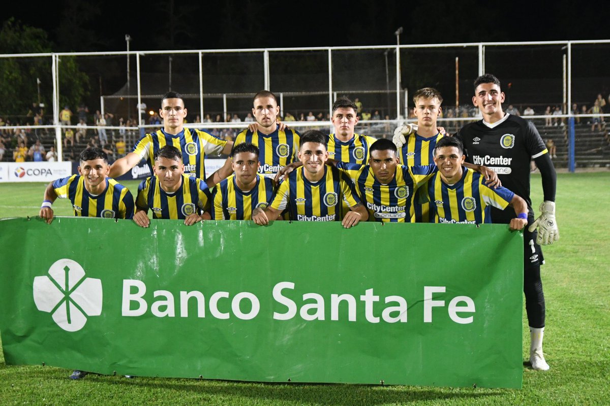 #CopaSantaFe | 45+4’

Final del primer tiempo.

Unión gana 1-0 donde ambos equipos juegan con 10 jugadores.

Fue expulsado Ulises Ciccioli.