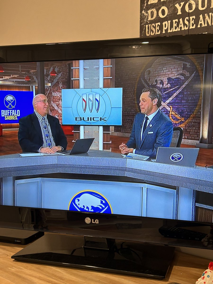 What the hell happened to @duffersabres !?!

I need an Empire Sports Network Logo as the back drop!!  <a href="/hsimon62/">Howard Simon</a>