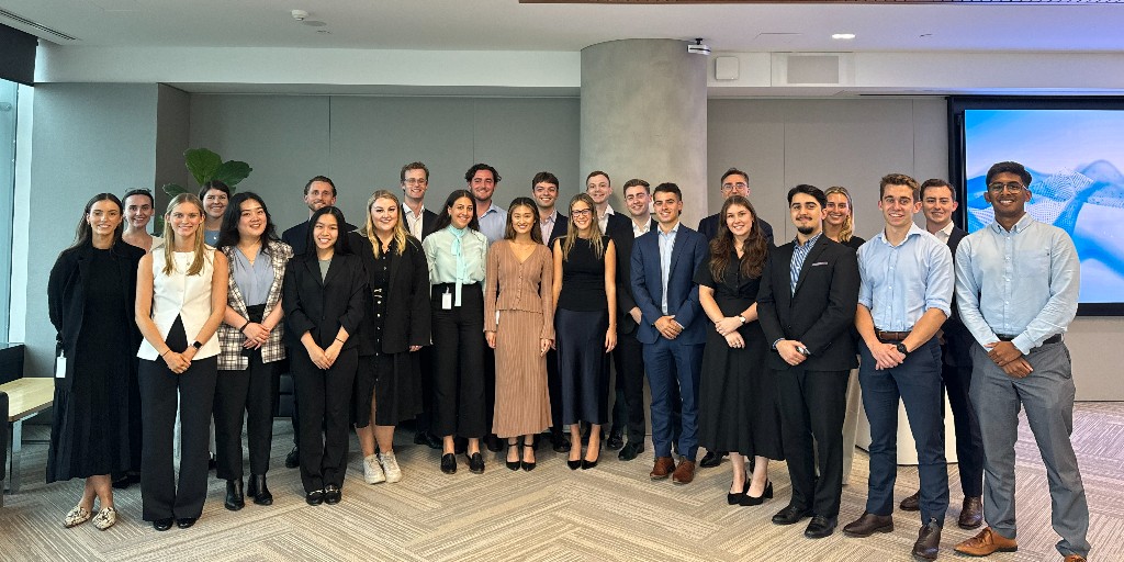 Our 2023 Sydney Summer Clerks have landed! That’s a wrap for Week 1... We’ve had a crash course in all things G+T, tasted victory on the sports field and cooked up a storm in the kitchen. Can’t wait to see what’s next 🤗 #OpportunityStartsHere