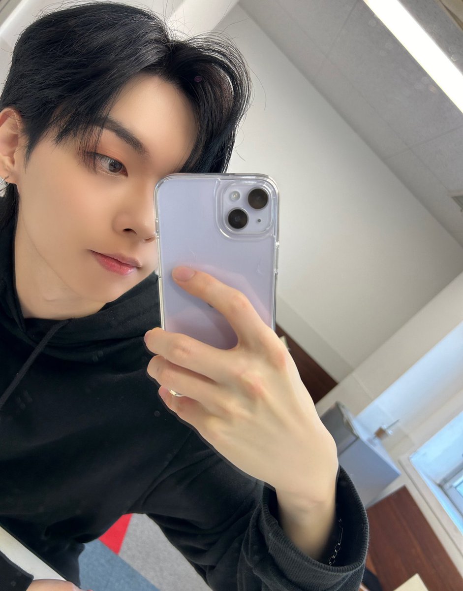 WAKER_official's tweet photo. 웨이커 첫공연 파이팅💯

#WAKER #웨이커 #ウェイカー
#리오 #LEO #リオ https://t.co/goII73u2cj