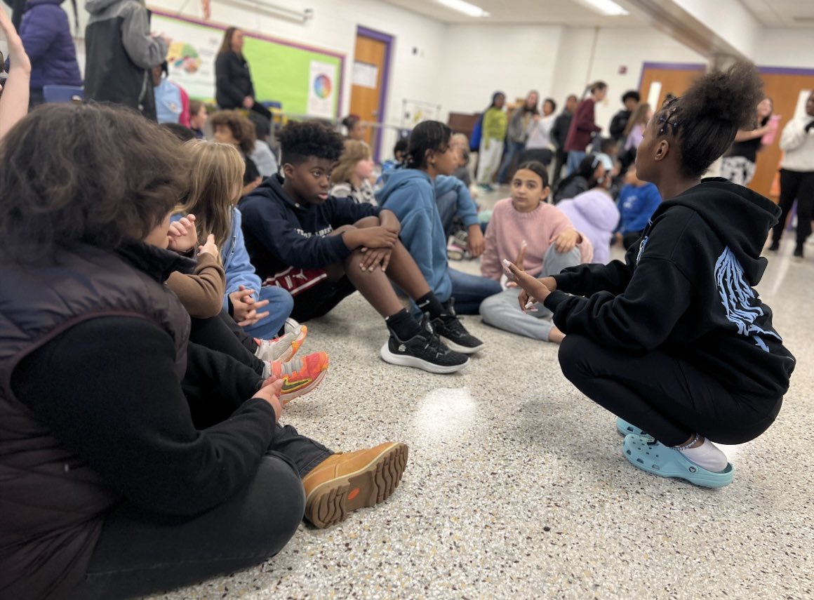 STEMAcademyLHS's tweet image. Our Deep Sea Tactics ROV 🦅 enjoyed going to @LuxfordES to spark a desire in STEM. We 💙 collaborating with the various @vbschools elementary schools to show how bright their future paths are and that integrative STEM is all around us. #EagleExcellence #inquirybased