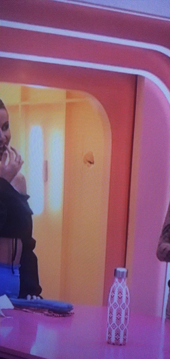 ivabarcellna's tweet image. Luitingo rompiendo la pared de un puñetazo #GHVIP30N #GHVIP1D
#GHVIPGala12