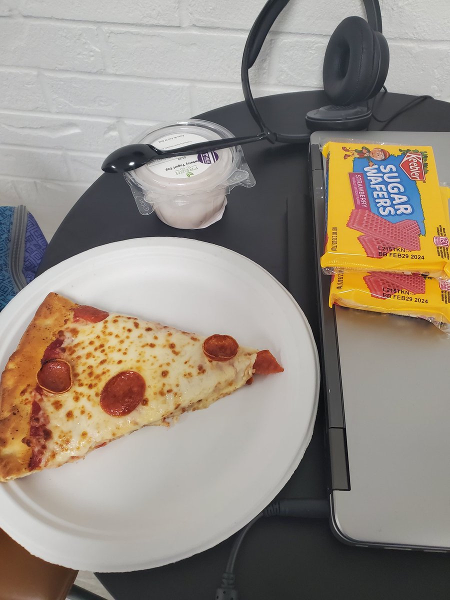 yeetbooks's tweet photo. Life hack. Snack while working so you can trick yourself into having a better time. 😎

#life #Working https://t.co/6HErU9X4wO
