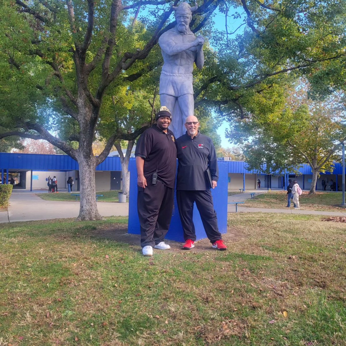 Shoutout to the one and only <a href="/CoachGrimshaw76/">Jerry Grimshaw</a> who has been here for me since day 1 since I took over this program here  <a href="/valley/">Juan</a>. Thank you sir for stopping by🙏🏽 . It's a great day to be a viking
#valleyon3familyon6