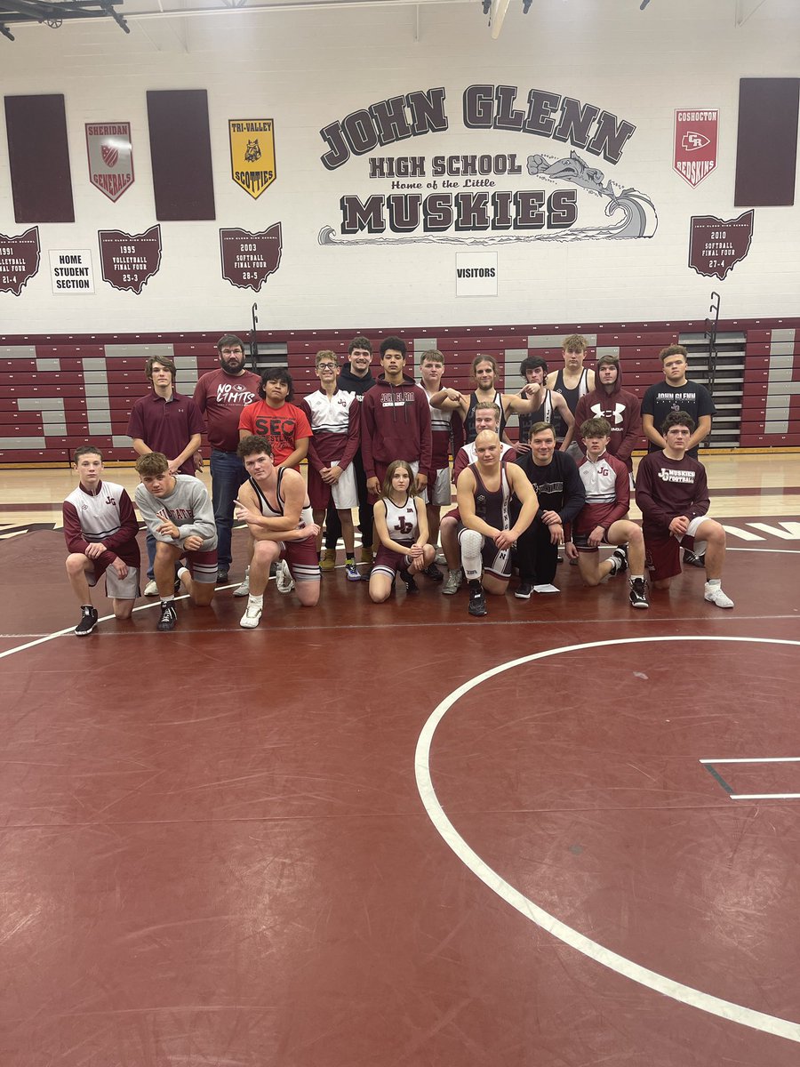 The Maroon and Black Intersquad dual ends with a 27-16 win for the maroon squad. Huge thanks to <a href="/WrestlingMuskie/">Muskingum Wrestling</a> wrestlers Noah DeHainaut and Dale Heck for drafting our teams and being our honorary coaches!