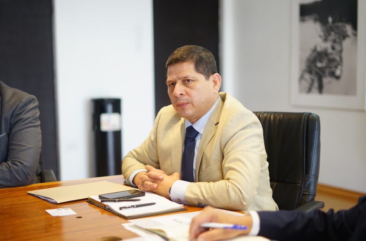 #Quito | Nos reunimos con el <a href="/el_bid/">Banco Interamericano de Desarrollo</a> para fortalecer los lazos de trabajo, que nos permitan implementar proyectos de alto impacto en el sector agrícola, en pro de la producción nacional.

#ElNuevoEcuador 🇪🇨