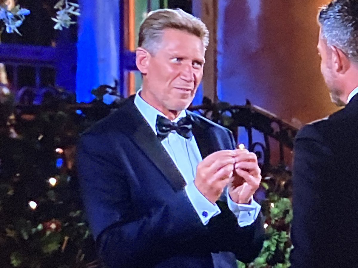 Question: If you are 72 years old and get down on one knee, do you get back up? 😄😄😄

#Thegoldenbachelor #goldenbachelor