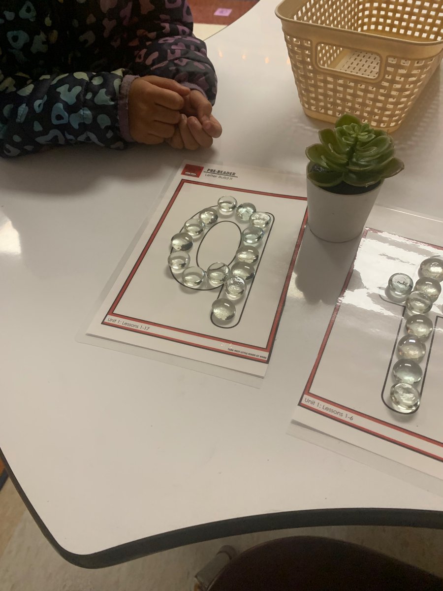 A multimodal approach to 
instruction fosters long-term learning! 📚✏️
#itsthewordwandforme 🪄 <a href="/RosaPTweets/">Rosa Parks Elementary School</a> <a href="/MiddletownOH/">Middletown City Schools</a>
