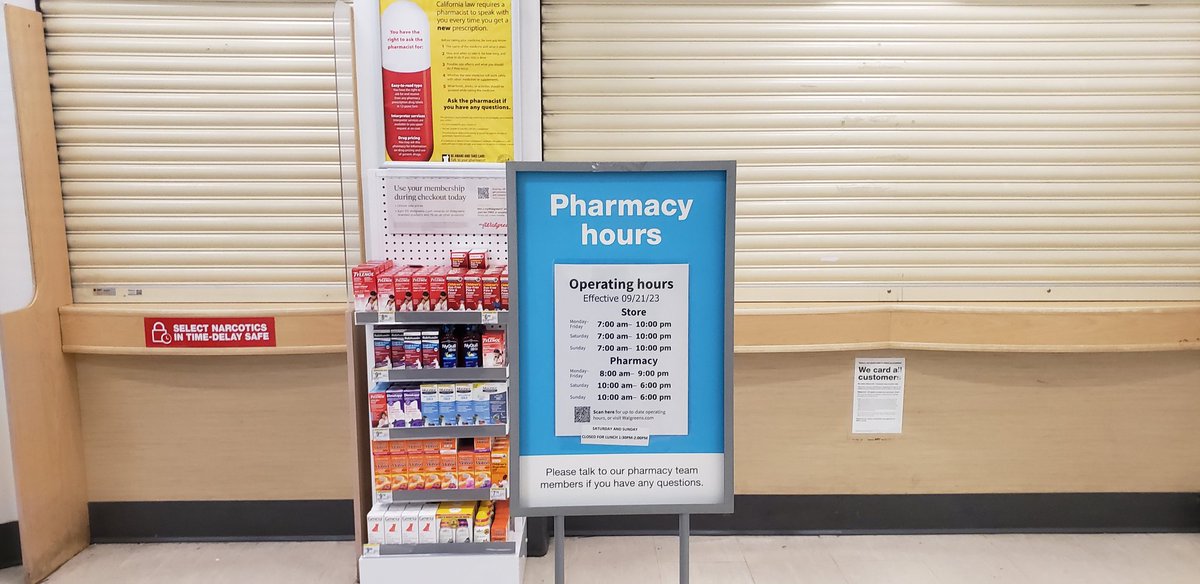 Ed_Rubi_68's tweet photo. @Walgreens Here at 5:07, and the rolling windows are down at the pharmacy. Hours on the sign in front don't reflect the fact that they are closed right now. 6 people waiting. Came after work to find this. Beaumont, CA. See pic. Leaving without meds. Horrible! https://t.co/yIdIHQfWvA
