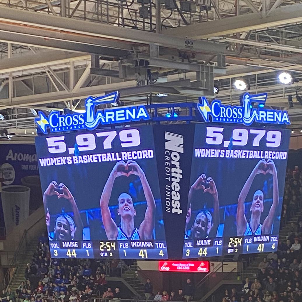 LAMaplesBBall's tweet photo. Maine just set a new record for the most fans at a women's basketball game! Proud to be in attendance for it! @BlackBearsWBB @IndianaWBB ❤️🏀 #MaineBasketball #WomensBasketball #InvestInWomen #WomensSports https://t.co/wQXAMhM9mx