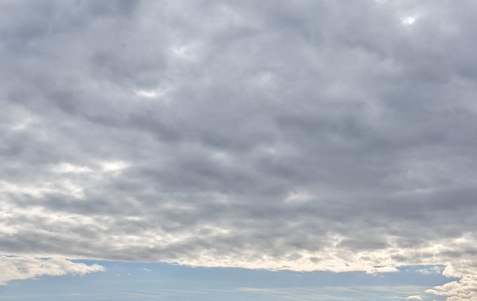 今日も聖蹟桜ヶ丘シャニソン天気予報は当たってそう https://t.co/hlvYYj8XtC
