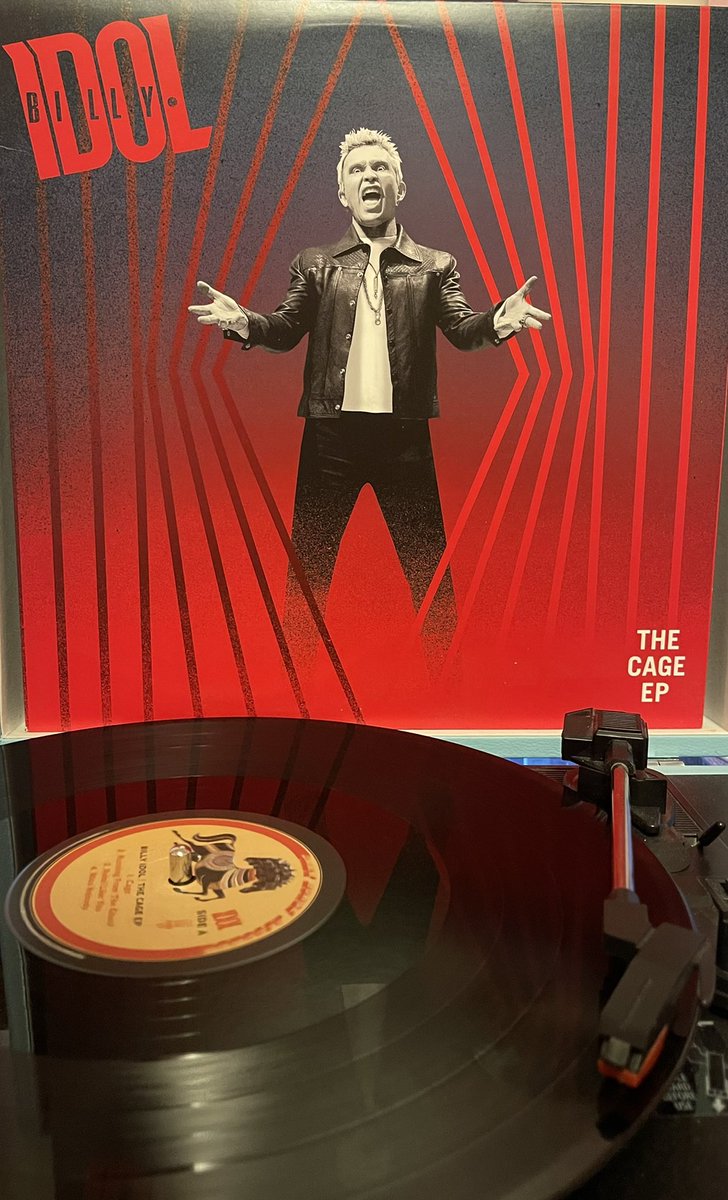 smithkc21's tweet photo. Couple of birthday spins for @BillyIdol
The Roadside and The Cage EPs
🤘🔥🎶
#BillyIdol #TheRoadside #Cage #Vinyl #VinylJunkie #VinylRecords #VinylCommunity #RecordCollection #Music #MusicIsLife https://t.co/qrpRf9kNXV