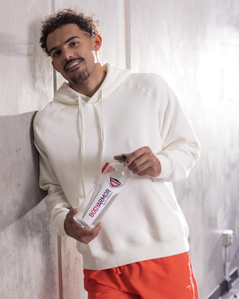 DrinkBODYARMOR's tweet photo. 🥶 @TheTraeYoung WAS ON ONE TONIGHT 🔥

45 PTS ❄️ 
14 AST ❄️

#TeamBODYARMOR https://t.co/zLJPWSkfPt