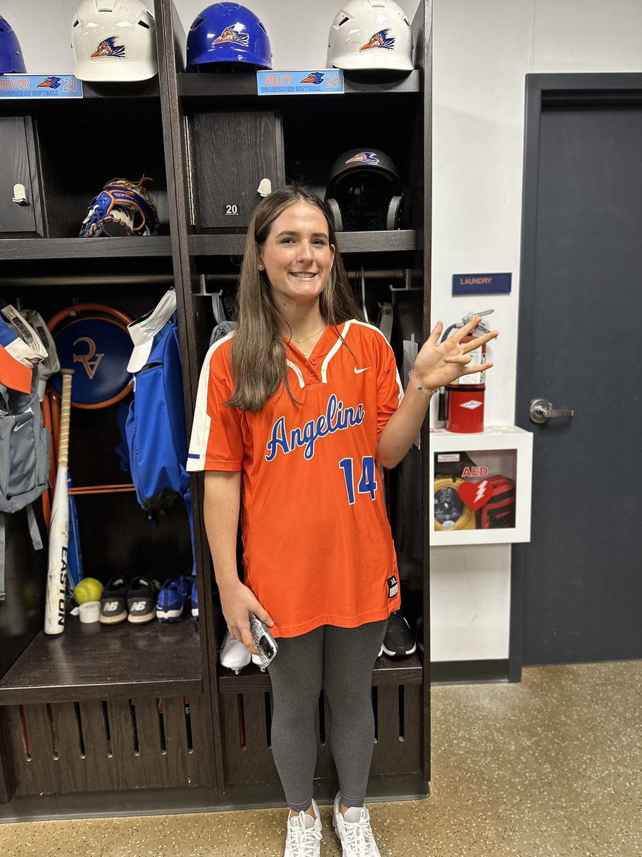 Sarah Mabie (@sarah_mabie) on Twitter photo Thank you <a href="/BKohring/">bretteâĄÌ</a> and <a href="/ACRunnersSB/">Angelina College Softball</a> for a great visit today! I enjoyed visiting the campus and your facilities!! <a href="/thelabbcs/">The Lab at H3</a> <a href="/SoftballTwelve/">Twelve Softball</a> <a href="/TwelveRecruitSB/">Texas Twelve Recruiting Softball</a> <a href="/BrenhamSB/">Brenham Softball</a> <a href="/eddiemarshall41/">Eddie Marshall</a> Thank you <a href="/BKohring/">bretteâĄÌ</a> and <a href="/ACRunnersSB/">Angelina College Softball</a> for a great visit today! I enjoyed visiting the campus and your facilities!! <a href="/thelabbcs/">The Lab at H3</a> <a href="/SoftballTwelve/">Twelve Softball</a> <a href="/TwelveRecruitSB/">Texas Twelve Recruiting Softball</a> <a href="/BrenhamSB/">Brenham Softball</a> <a href="/eddiemarshall41/">Eddie Marshall</a>