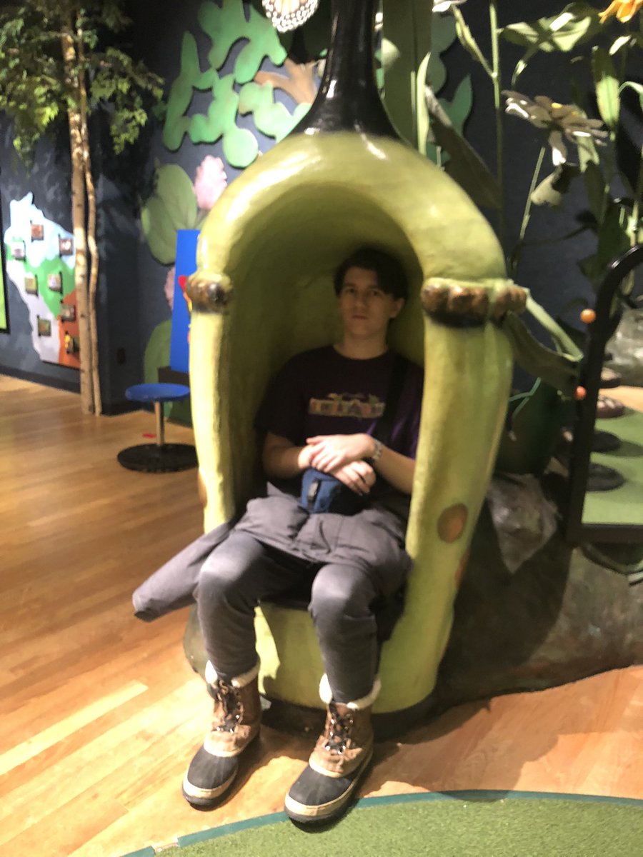 BittersKayleigh's tweet photo. On Monday, I took 51 students and 12 chaperones to the Milwaukee Public Museum. It was worth it to see so many students excited for the experience (and exhausted on the ride back). I wish I got more pictures, but the day flew by! @DottkePBLHS #mpm #wawmproud https://t.co/RHTxpMIxDZ