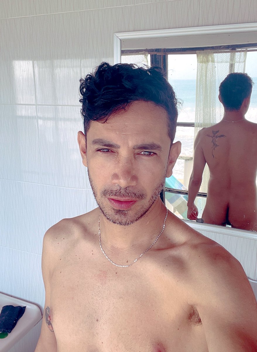 itsivansdick's tweet photo. Pues no hay 🍑. Por eso siempre enseño la 🍆. Ahí si hay un pokito más. 
#gay #nude  #NakedAttraction  #enpelotas  #zipolite https://t.co/ytlnnaKeSl