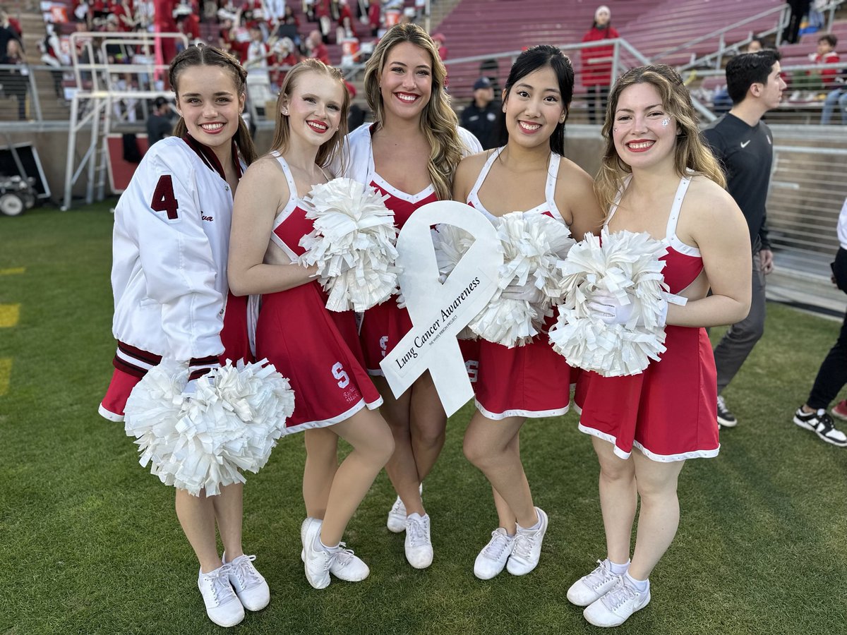 chrisdraft's tweet photo. Excited to see pictures of @JoelNealMD & @ALKPositiveinc LC survivor #RickMeyer presenting @TheWRP4LC to @StanfordCancer #lungcancer survivors! @T_WilliamsD1 @AmLungCSI #MadeWithLove #LCAM23 @stanforddollies @DaStanfordTree https://t.co/hVXkYn2oyn