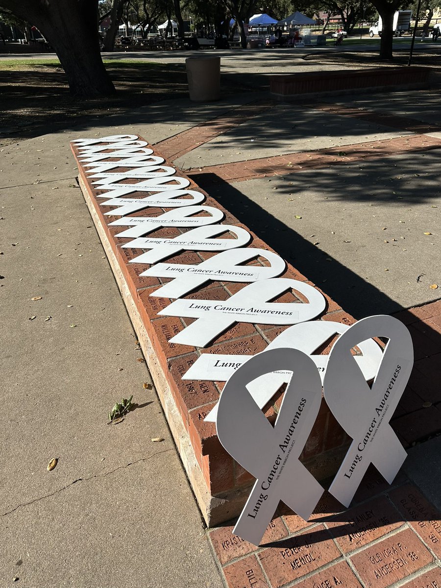 chrisdraft's tweet photo. Excited to see pictures of @JoelNealMD & @ALKPositiveinc LC survivor #RickMeyer presenting @TheWRP4LC to @StanfordCancer #lungcancer survivors! @T_WilliamsD1 @AmLungCSI #MadeWithLove #LCAM23 @stanforddollies @DaStanfordTree https://t.co/hVXkYn2oyn