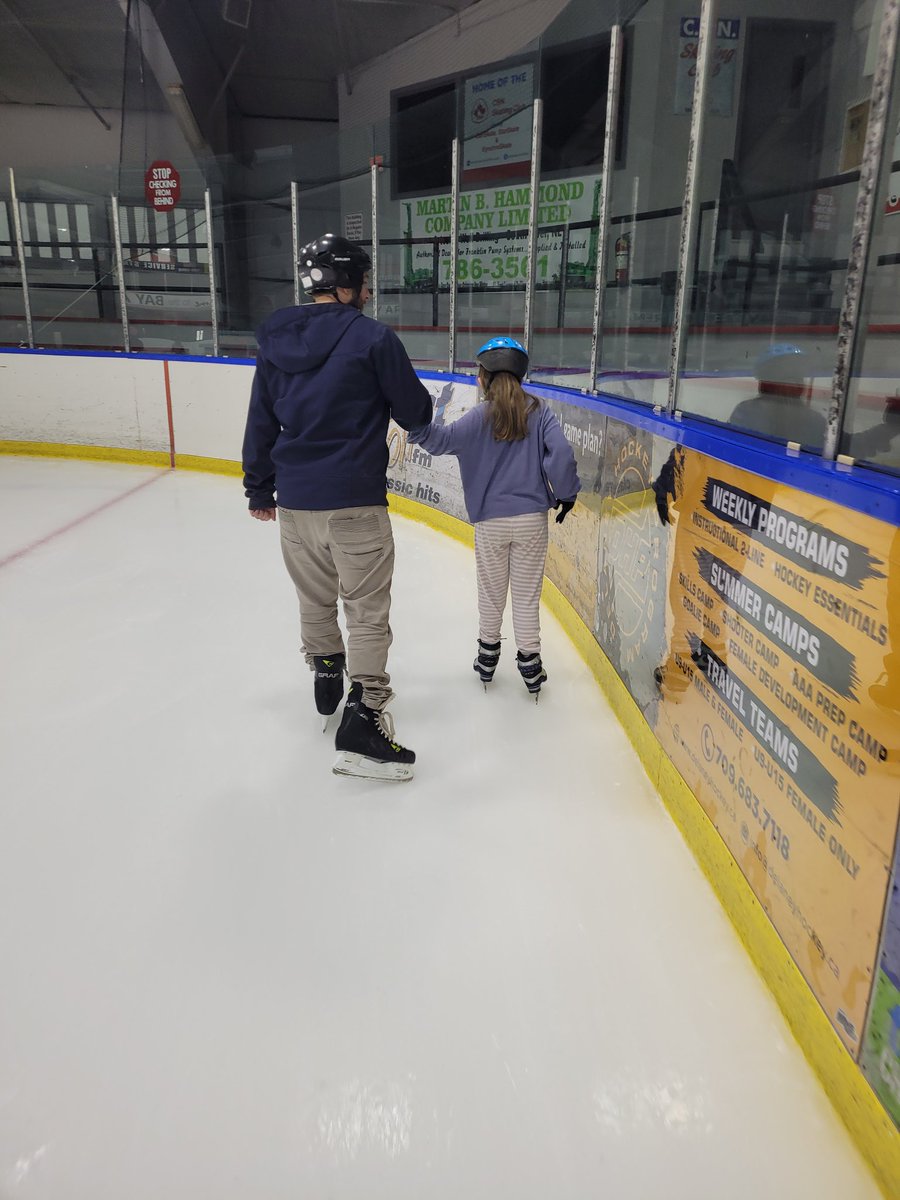 mmepiercey's tweet photo. Last few! We've had some successful skating this year! Good job 6s! 😃⛸️👍👌 https://t.co/rXpHGaNJ7O