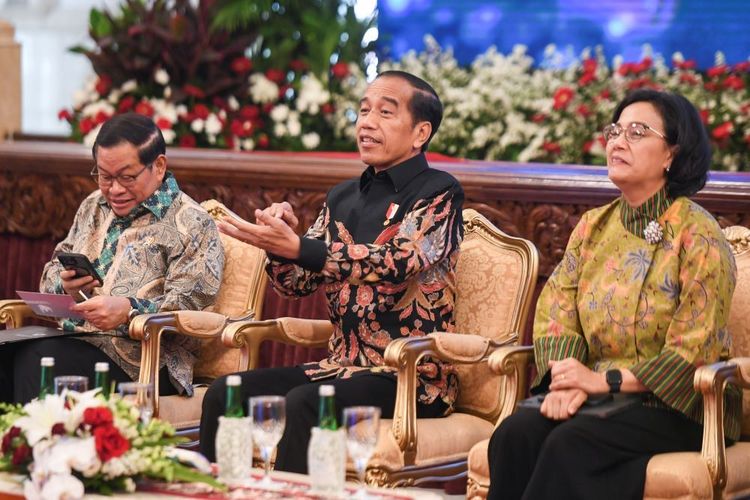 FalkonIndo's tweet photo. Jokowi Akui Bangga Ekonomi RI Masih Tumbuh 5 Persen saat Bicara di Depan Negara Lain https://t.co/HLk8Xulsku #PresidenJokoWidodo https://t.co/t9EzPfSkZ4