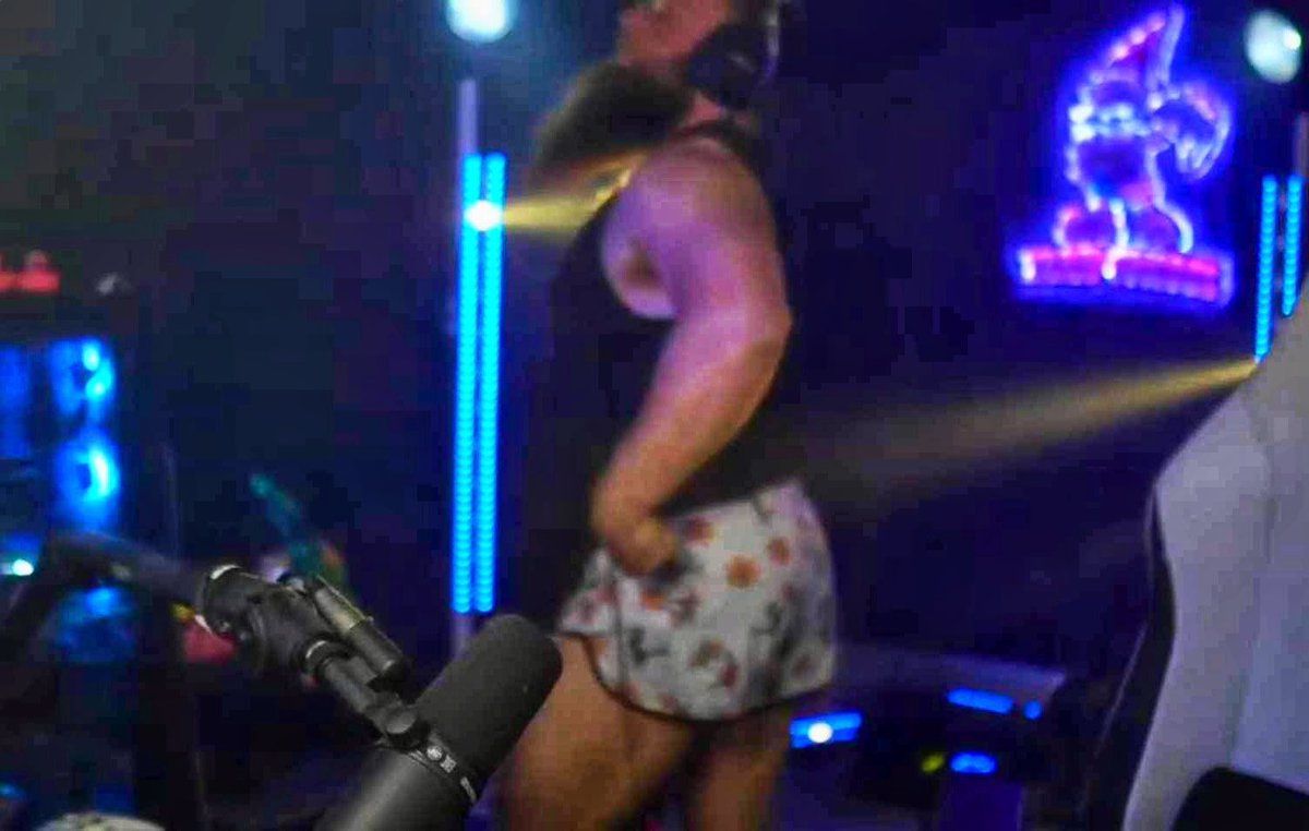 yard_gnome_'s tweet photo. Ladies did I nail the leg lift?  Live on YouTube, Kick and TikTok #hamstringstho https://t.co/994B658bcI