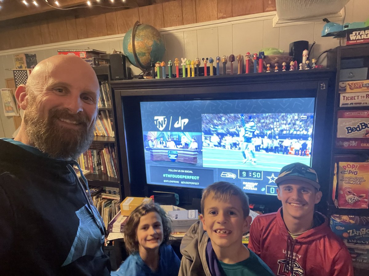 Austin ... Starrinth (@austintoft) on Twitter photo Love watching The <a href="/DudePerfect/">Dude Perfect</a> Best Alternative Broadcast on #TNFonPrime <a href="/NFLonPrime/">NFL on Prime Video</a> Love watching The <a href="/DudePerfect/">Dude Perfect</a> Best Alternative Broadcast on #TNFonPrime <a href="/NFLonPrime/">NFL on Prime Video</a>