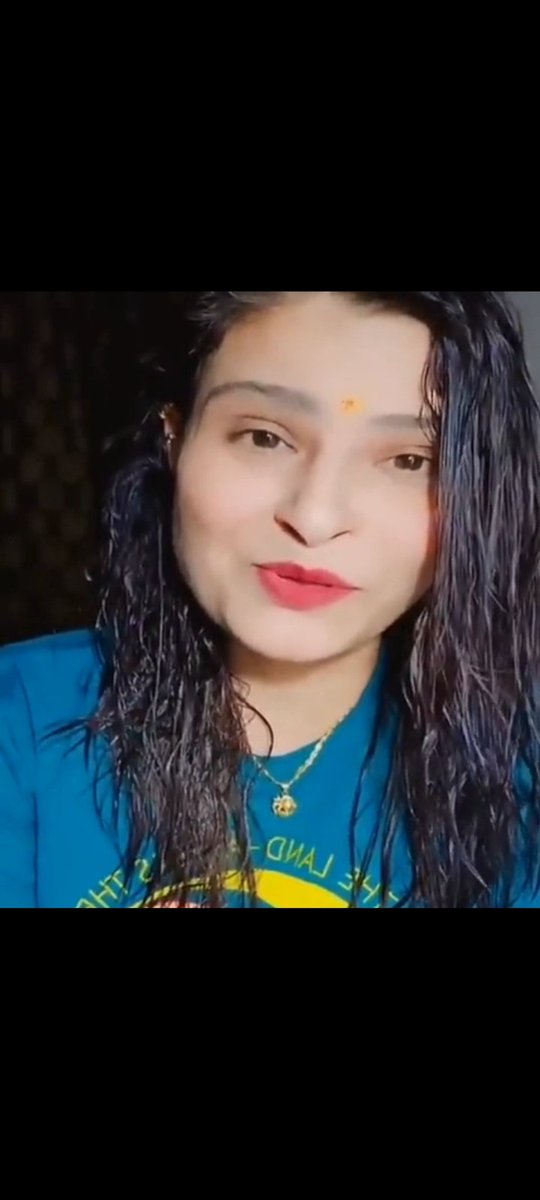 basit_umatiya's tweet image. ऐसी अभद्र टिप्पणी इस्लाम व कुरआन व हमारे नबी ए करीम मोहम्मद ﷺ पर बिल्कुल भी बर्दाश्त नही की जाएगी। 

इसे अरेस्ट नहीं बल्कि फांसी पर लटकाना चाहिए।
 #ArrestPoojaMathur 
#StopInsulting_ProphetMuhammadﷺ