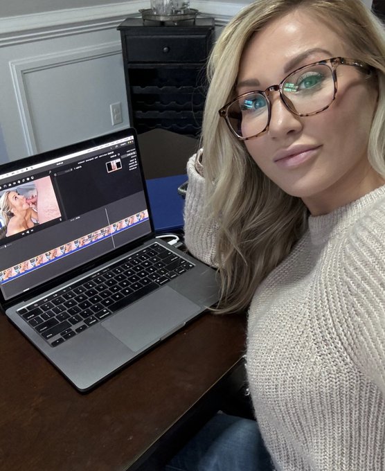 It&rsquo;s an edit night for me, knocking out some juicy content 🎥 https://t.co/6ll1ItNo0L<a href="/tag/realloyalfans"class="tags"><span>#realloyalfans</span></a>