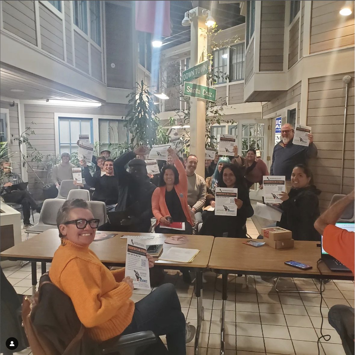 Lani4Supervisor's tweet photo. Supporting our State Scientists is supporting our Essential Workers! Reposting the first image from @sharkchic

In our November meeting, @cruzdemocrats passed a resolution supporting State Scientists and @capsscientists in seeking #equalpayca https://t.co/taY6WRRNu7