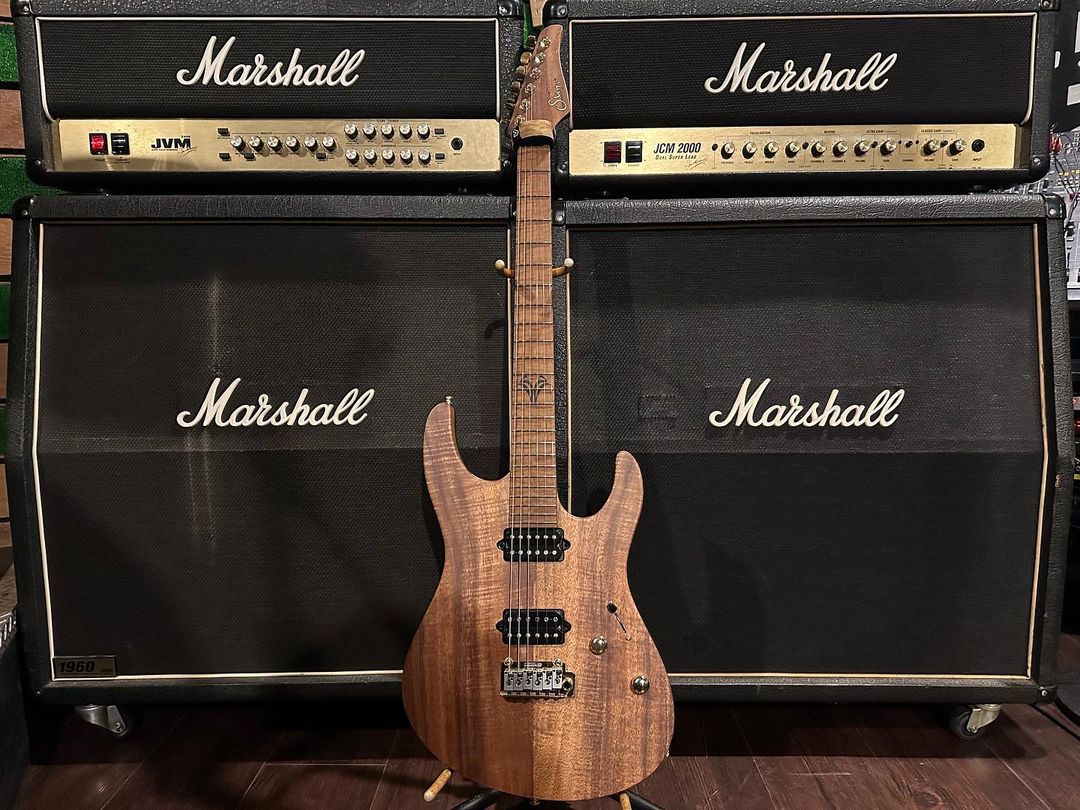 Marshall_Japan's tweet photo. #マーシャルタイム
モダンサウンドの厚い壁🤘
📷kentaro_y_g(Instagram)   

マーシャルの写真を【#マーシャルタイム】でご投稿ください！
※当アカウント&amp;マーシャルジャパンInstagramの投稿に使用させて頂く場合がございます。
#マーシャル #JVM #JCM2000 https://t.co/D3tux7HlNC