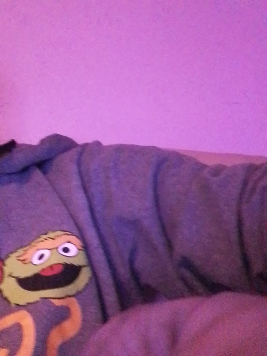 use_james's tweet photo. @DOOMSPAYUH @BeDabbler @CardiffElect Bought jumper u thank u entertainment https://t.co/h3euIsAUe5