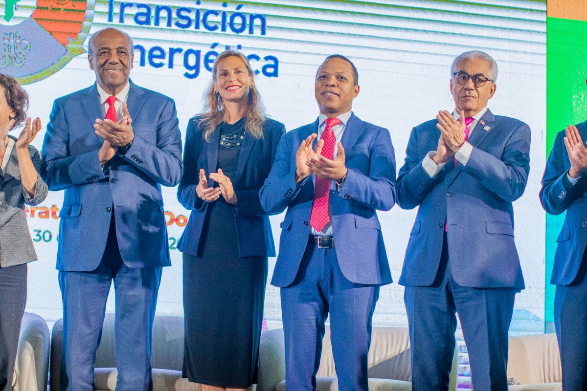 MiltonMorrison's tweet photo. Agradezco la invitación al Congreso de Cierre del Proyecto de Transición Energética, titulado: Camino hacia la Carbono Neutralidad. Donde tuve la oportunidad de participar del panel: Desafíos y Oportunidades de la Transición Energética. En el que abordamos los retos que representa adoptar las energías renovables, y las acciones que desde @EdesurRD estamos tomando para fomentar estar transición.

De manera especial, agradezco a la honorable embajadora de la República Federal de Alemania en Santo Domingo, Maike Friedrichsen; al Director del Proyecto Transición Energética GIZ, Clemens Findeisen; y demás autoridades del sector eléctrico dominicano que participaron de este interesante panel.

#miltonmorrison #transiciónenergética
