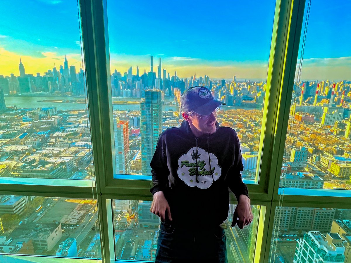 Swag, ready, go!

Get to know us better.

stupiddope.com/2023/11/nycra-…

#ComingSoon #WeWillDeliver #FreshlyBakedNYC #SmallBusiness
