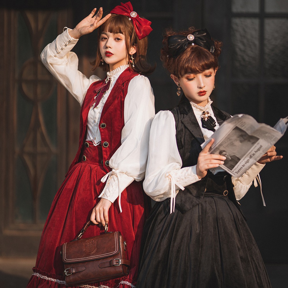 42lolita_'s tweet photo. 🌹 Introducing Miss Point's latest creation: the Rose Retro Lolita Vest! Exquisite velvet, vintage charm, perfect for your Lolita wardrobe. Elevate your style with timeless elegance. #LolitaFashion #MissPoint #42lolita 

Shopping link: https://t.co/6Szj2xfRhk https://t.co/LeztUssmfQ