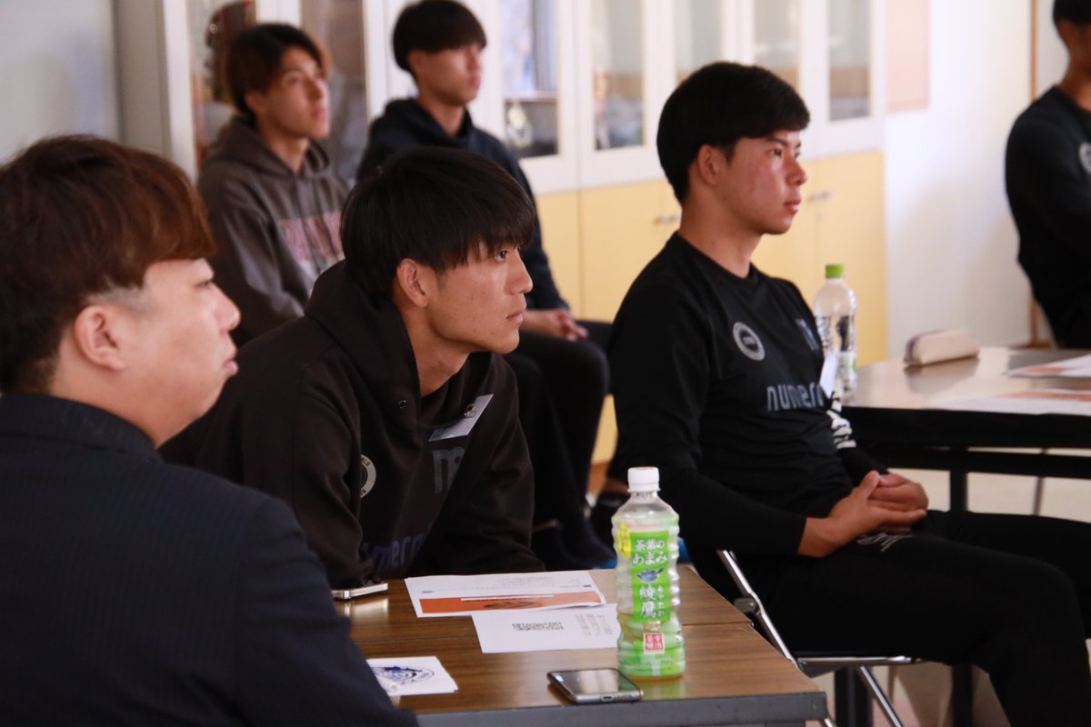 hollyhock_staff's tweet photo. クラブ独自の知識習得・人材育成研修プログラム
「Make Value Project」
#水戸ホーリーホック 公式YouTubeチャンネルでは
株式会社オートバックス東日本販売 茨城カンパニーとの合同研修の様子を公開📣
📺ぜひご覧ください👀🔻
https://t.co/ZDdmXEpmZ7
#MakeValueProject
#新しい原風景をこの街に https://t.co/MW4bW5OuEQ