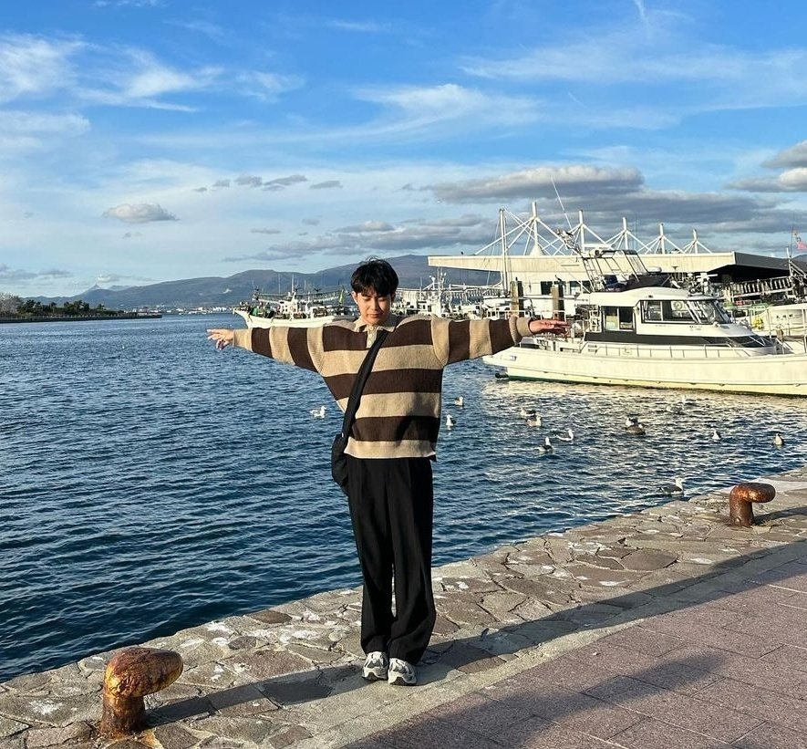 PhiJakSoCool04's tweet image. Que este diciembre, les vaya de lo mejor mis chicos deseo que tengan buena salud para realizar todos sus planes y metas, vuelvan a casa siempre sanos y salvos.
Mientras haya salud y vida todo es posible.❤️💙💚
@JakeB4rever  #SameoSame 
#BuildJakapan #SameHouse 
#Beyourluve